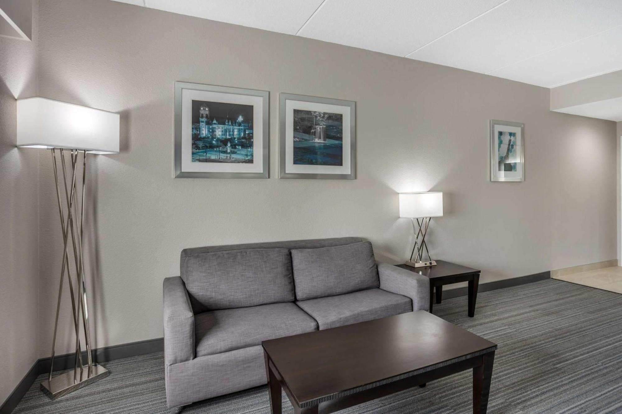Best Western Plus Wilkes Barre-Scranton Airport Hotel Pittston Extérieur photo